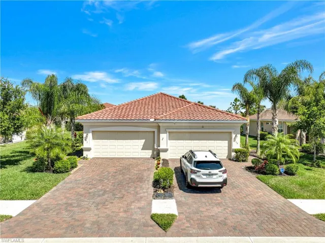 2072  Wellington  ST, Naples, FL 34120