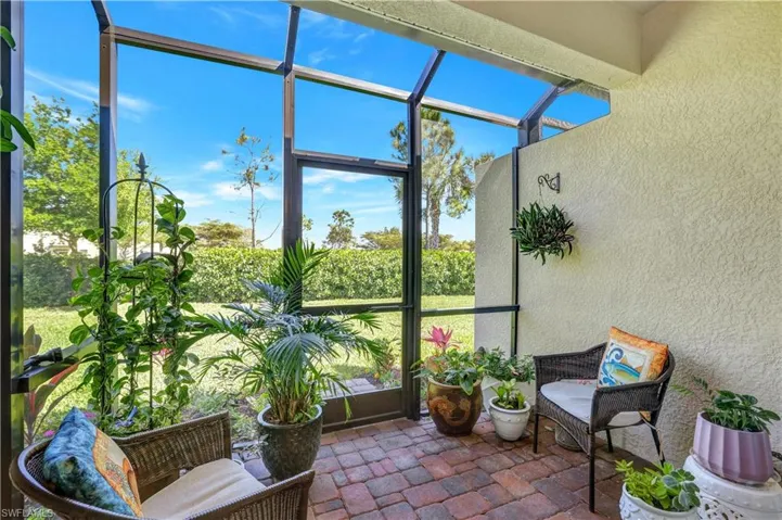 2072  Wellington  ST, Naples, FL 34120