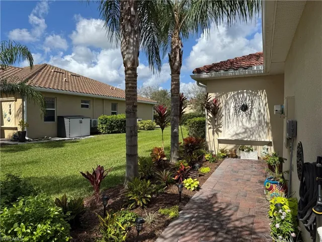 2072  Wellington  ST, Naples, FL 34120
