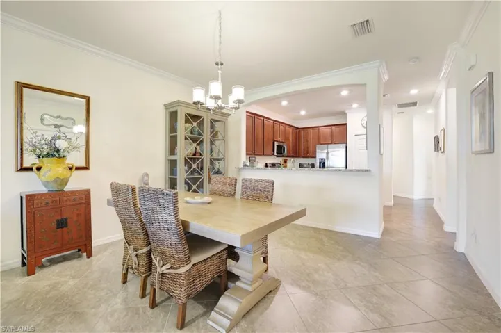 2072  Wellington  ST, Naples, FL 34120