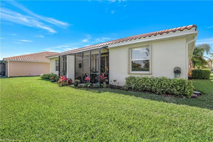 2072  Wellington  ST, Naples, FL 34120