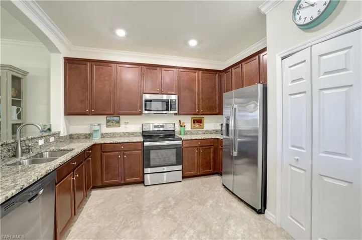 2072  Wellington  ST, Naples, FL 34120