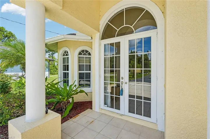 3761 35th Ave Ne, Naples, Florida 34120