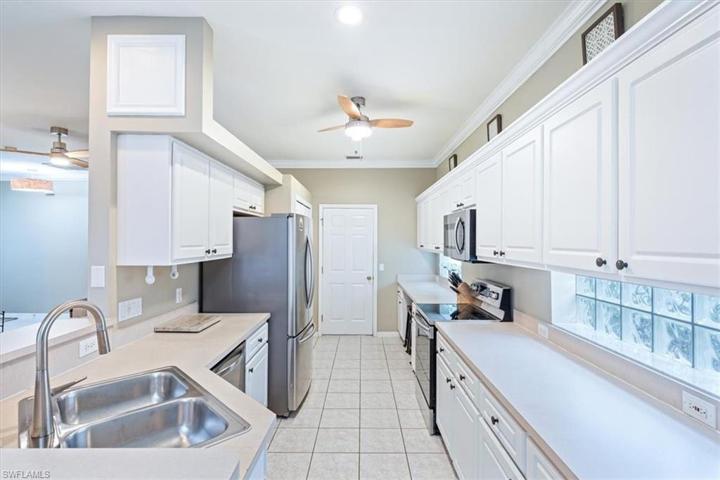 10726  Parrot Cove  CIR, Estero, FL 33928