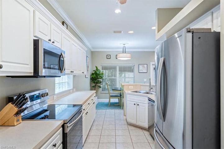 10726  Parrot Cove  CIR, Estero, FL 33928