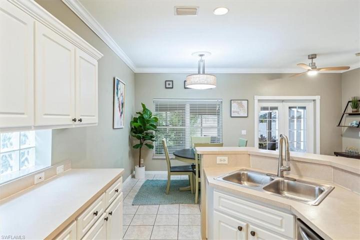 10726  Parrot Cove  CIR, Estero, FL 33928