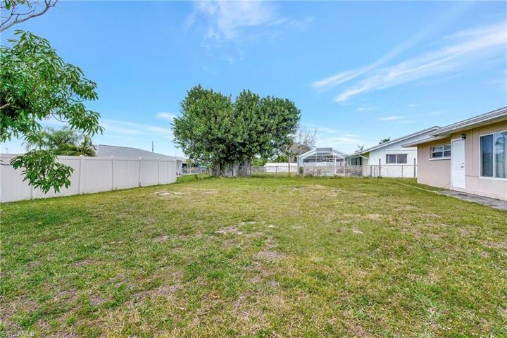 3830 SE 12th PL, CAPE CORAL FL 33904