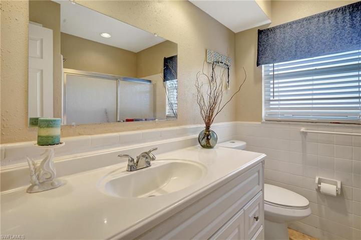 3830 SE 12th PL, CAPE CORAL FL 33904