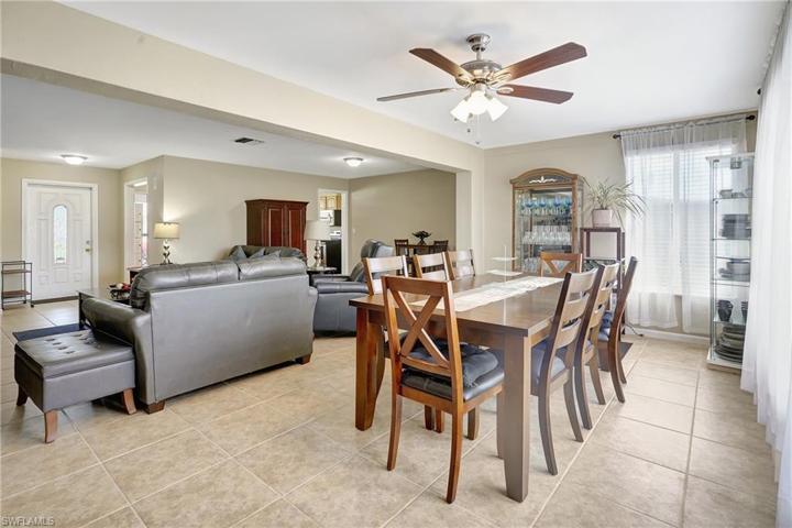 3830 SE 12th PL, CAPE CORAL FL 33904