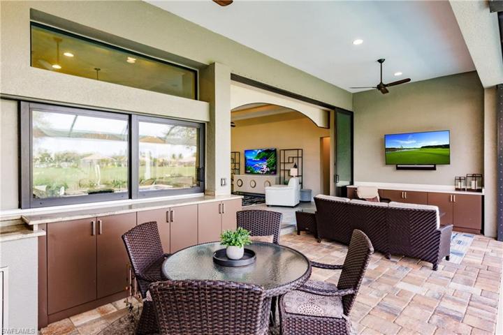 Lanai-Dining and Seating Areas