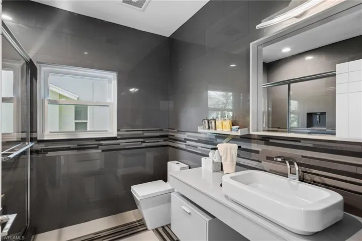 5700 Waxmyrtle Way, Naples, Florida 34109