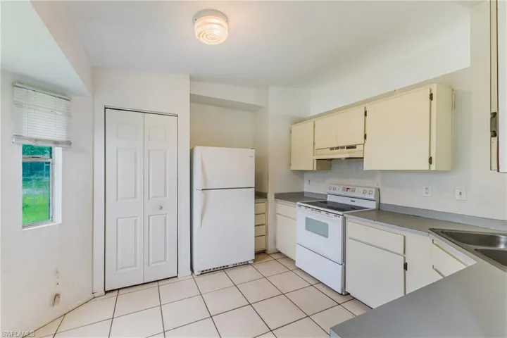 2139 28th St, Cape Coral, Florida 33909