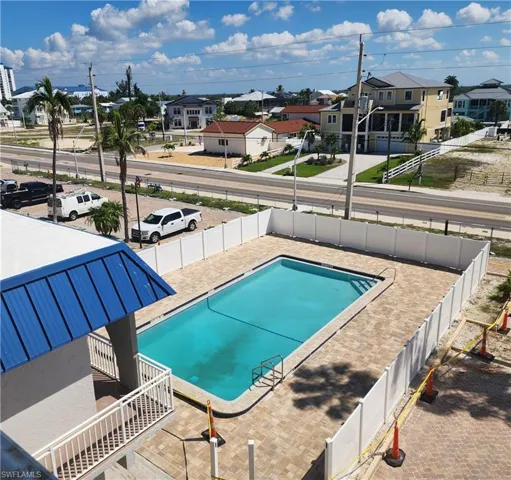 Smugglers Cove Pool