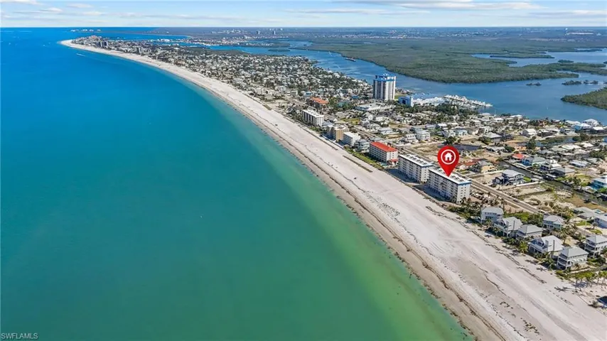 5100 Estero Blvd Unit 3B4 - Smugglers Cove - Looking North
