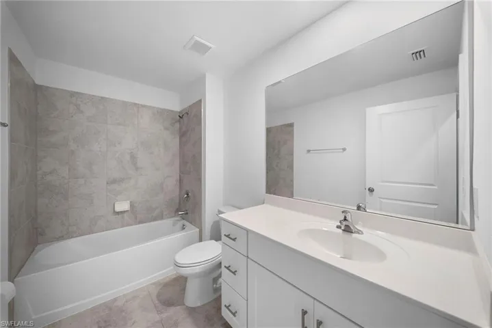 4216 Villa Rapallo Way, North Fort Myers, Florida 33917