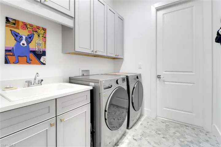 3753  Sapphire Cove  CIR, Naples, FL 34114