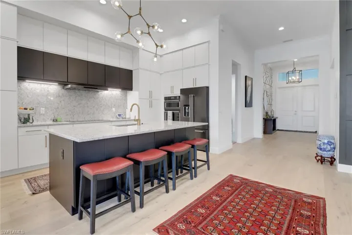 3753  Sapphire Cove  CIR, Naples, FL 34114