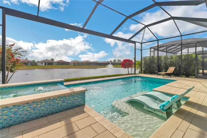 3753  Sapphire Cove  CIR, Naples, FL 34114