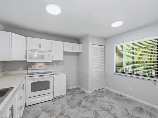 5784 Deauville Cir B204, Naples, Florida 34112