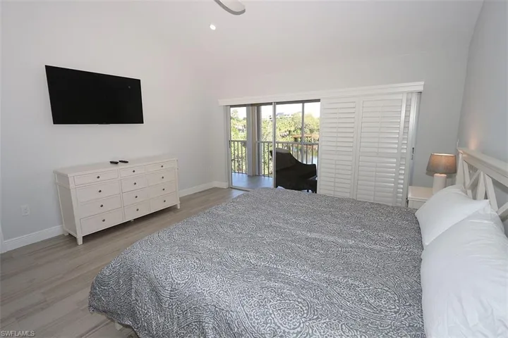6131 Pelican Bay Blvd I4, Naples, Florida 34108