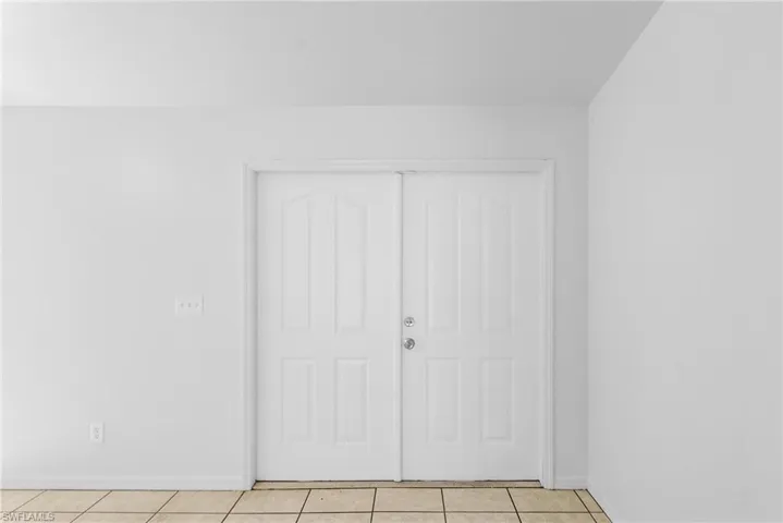 2616 Nw 9th Ter, Cape Coral, Florida 33993