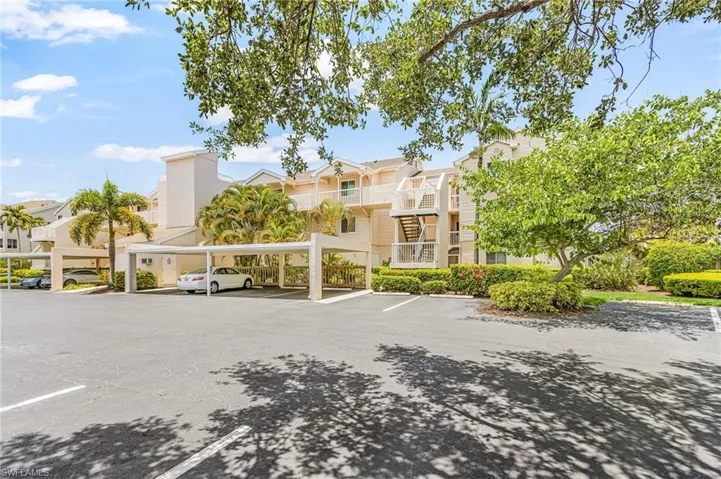 2671 Citrus Lake Dr 104, Naples, Florida 34109