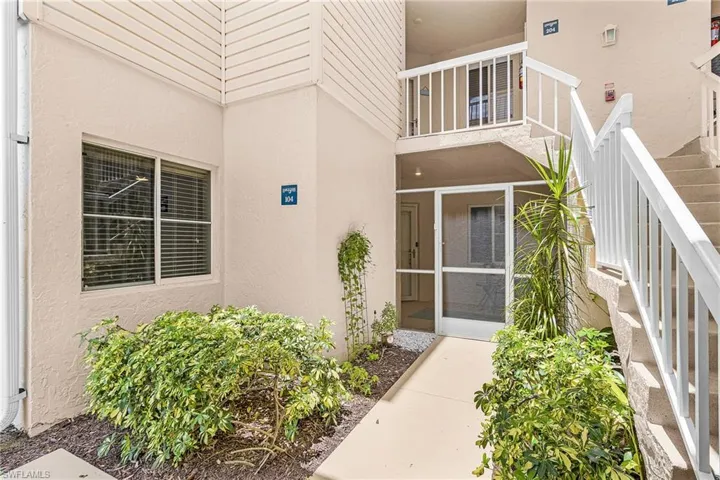 2671 Citrus Lake Dr 104, Naples, Florida 34109