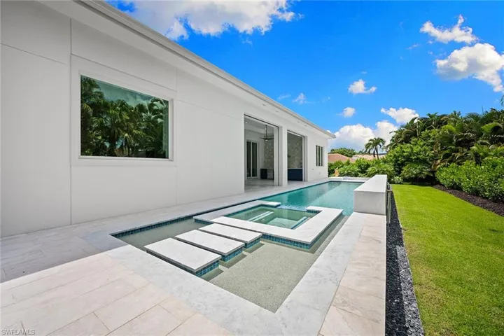 623 Park Shore Dr, Naples, Florida 34103