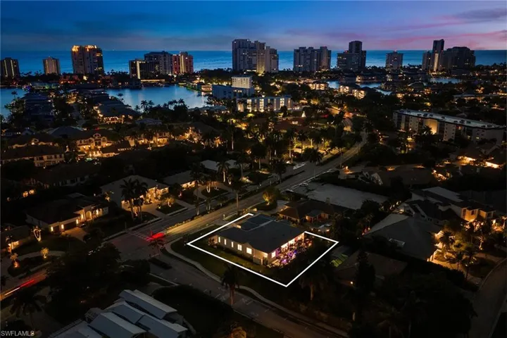 623 Park Shore Dr, Naples, Florida 34103