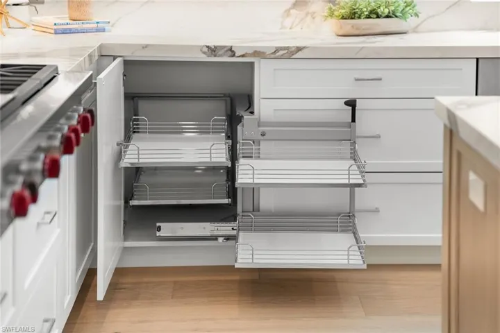 623 Park Shore Dr, Naples, Florida 34103