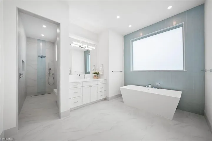 623 Park Shore Dr, Naples, Florida 34103