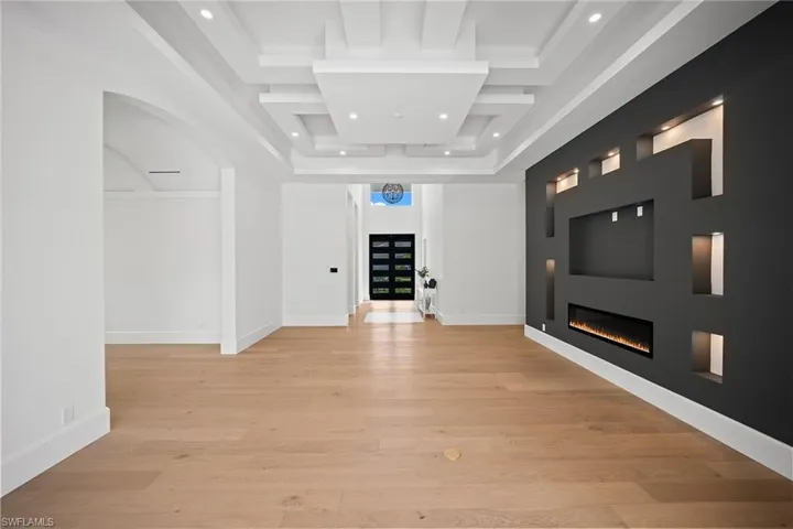 623 Park Shore Dr, Naples, Florida 34103