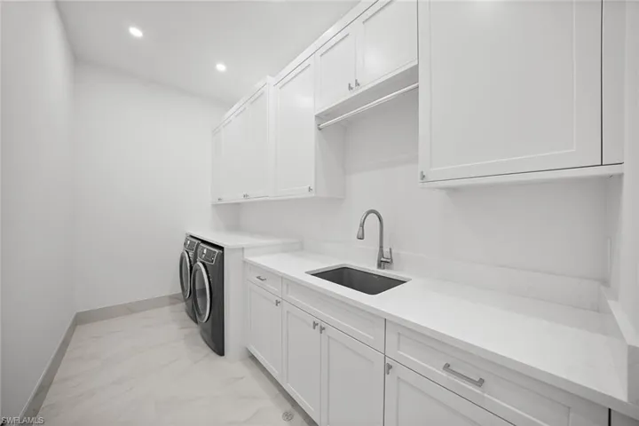 623 Park Shore Dr, Naples, Florida 34103