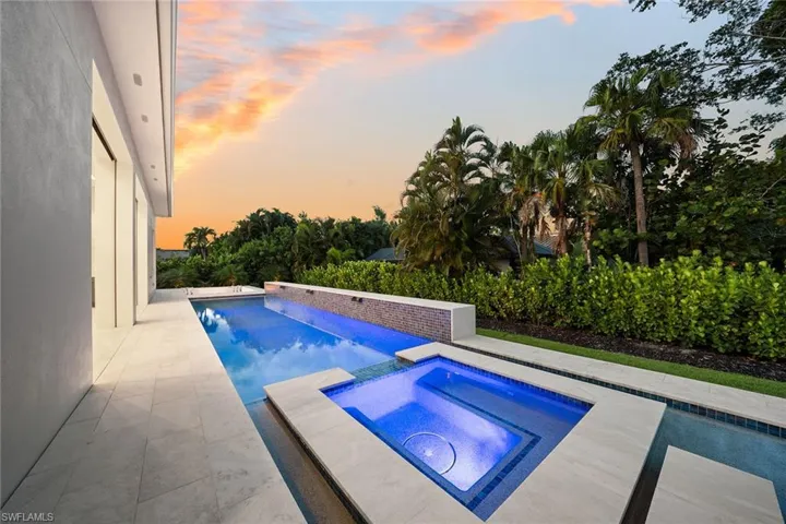623 Park Shore Dr, Naples, Florida 34103