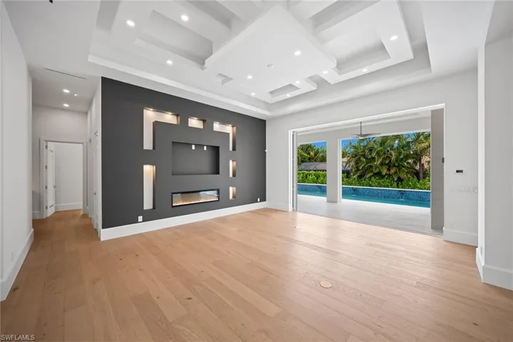 623 Park Shore Dr, Naples, Florida 34103