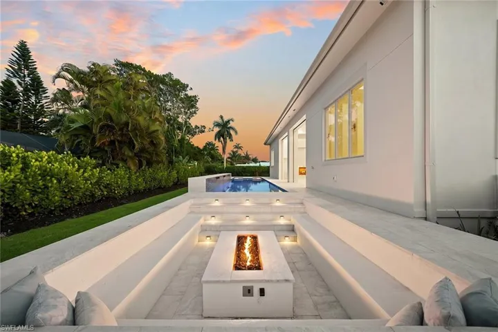 623 Park Shore Dr, Naples, Florida 34103