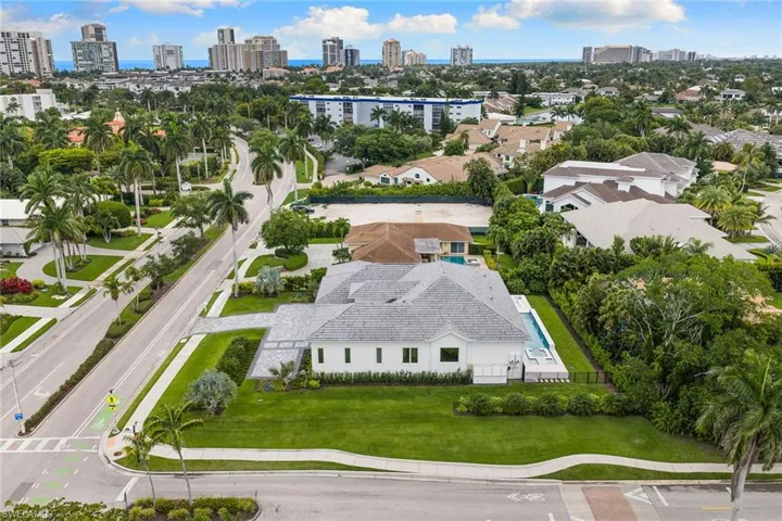 623 Park Shore Dr, Naples, Florida 34103