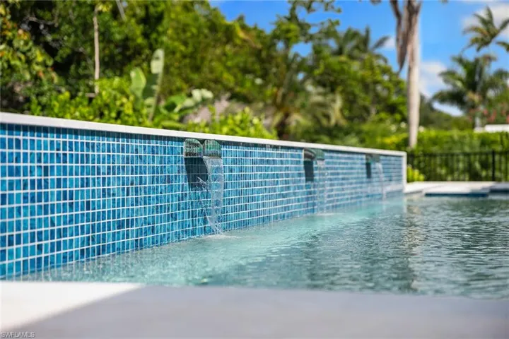 623 Park Shore Dr, Naples, Florida 34103