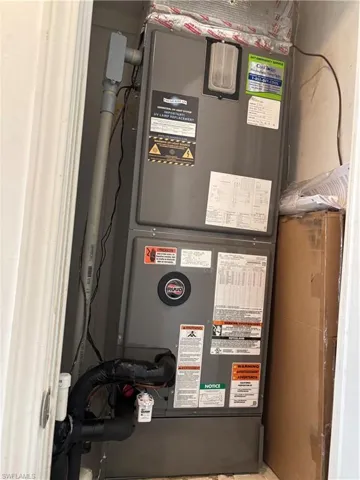Utility room with heating unit
