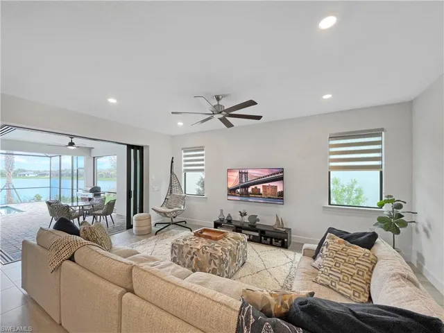 2057 Yellowfin Cir, Naples, Florida 34114