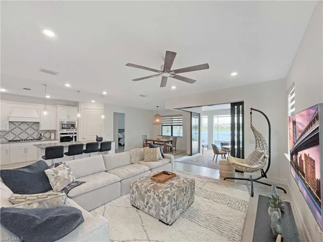 2057 Yellowfin Cir, Naples, Florida 34114