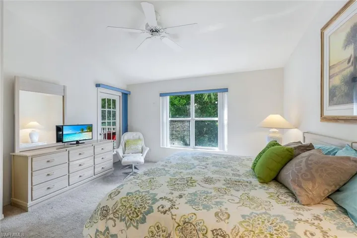 1036  Mainsail  DR, Naples, FL 34114