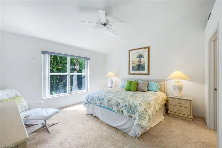 1036  Mainsail  DR, Naples, FL 34114