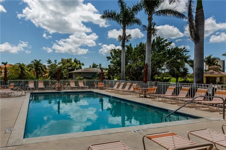 1036  Mainsail  DR, Naples, FL 34114
