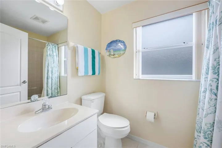 1036  Mainsail  DR, Naples, FL 34114