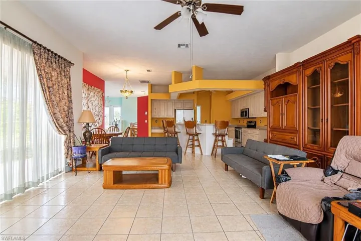 30 Sw 15th Ter, Cape Coral, Florida 33991