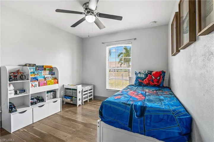 2011 Ne 35th St, Cape Coral, Florida 33909