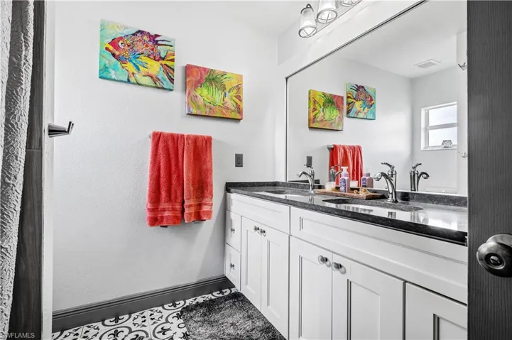 2011 Ne 35th St, Cape Coral, Florida 33909