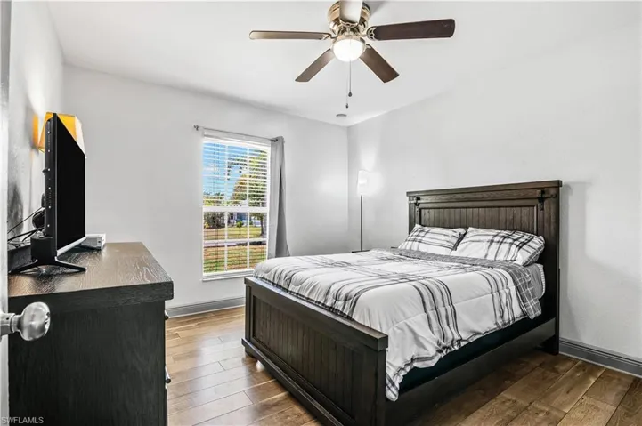 2011 Ne 35th St, Cape Coral, Florida 33909