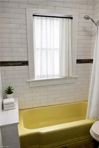 1531